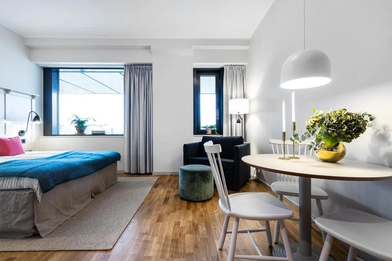Biz Apartment Bromma Стокгольм 5*,